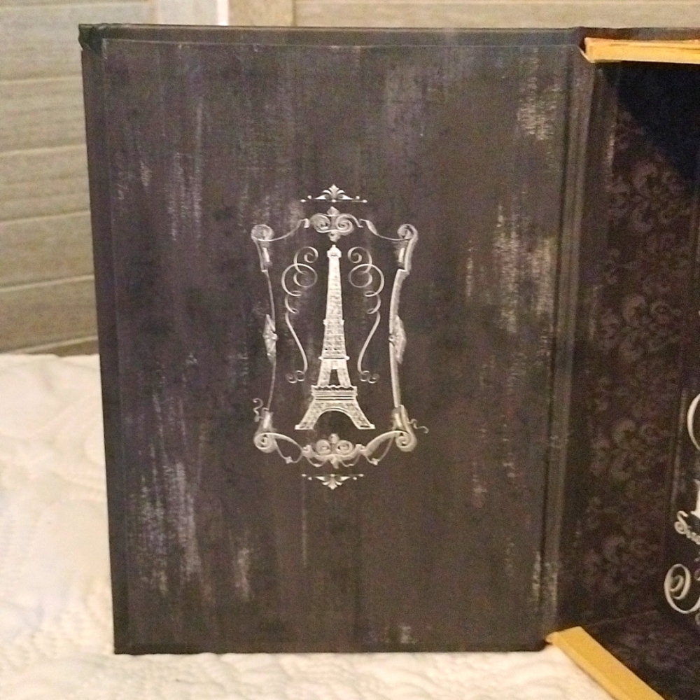 ⚜️ Punch Studio Decorative Storage Book Box - Picture 5 of 11